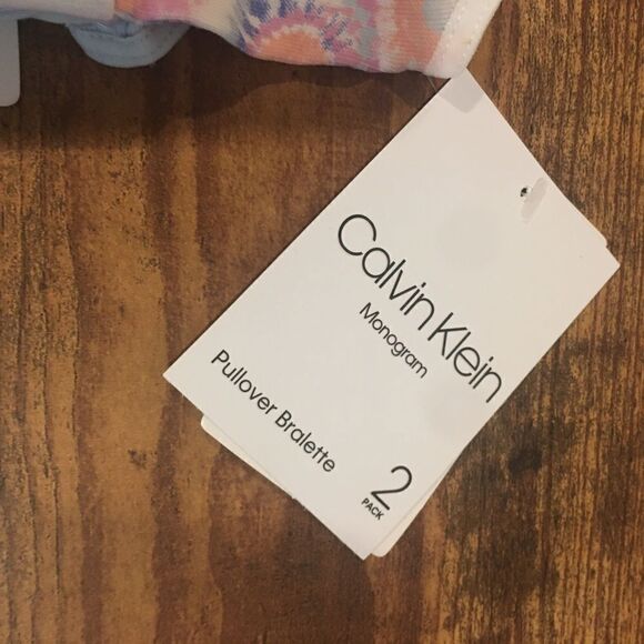 Calvin Klein size 7/8 two-piece bralette set training bra - Picture 4 of 4